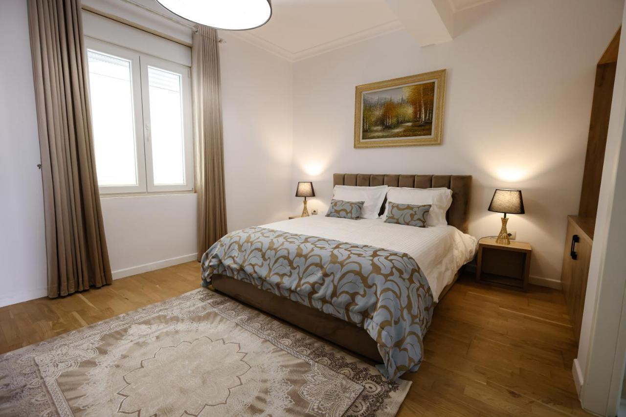 Vila Ferdinand Modern Rooms In Tirana'S Center Room photo