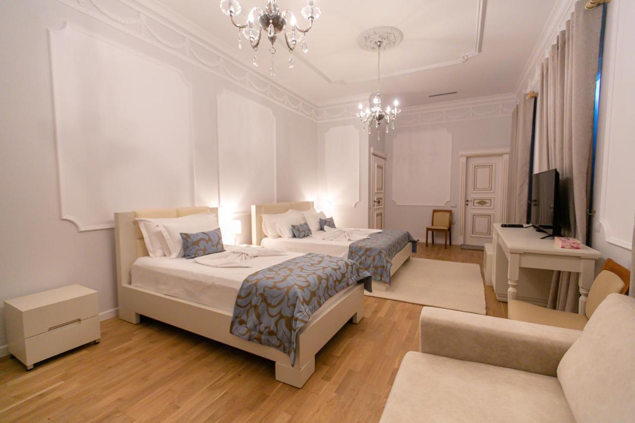 Vila Ferdinand Modern Rooms In Tirana'S Center Room photo